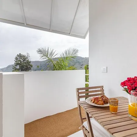 Window Апартаменты Санта-Брихида