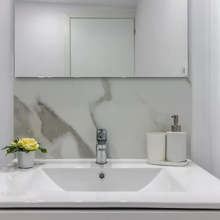 Window Апартаменты *